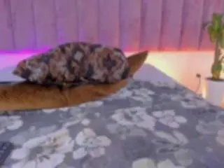 Emmily-z  live sex cam