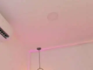 Emmily-z  live sex cam