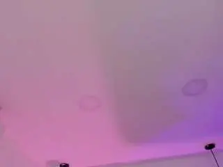 Emmily-z  live sex cam