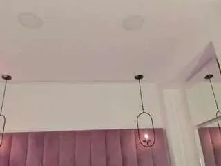Emmily-z  live sex cam
