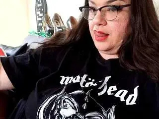 Iwazsoaking  live sex cam