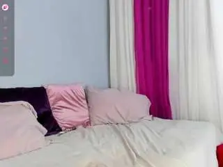 Mollyybloom  live sex cam
