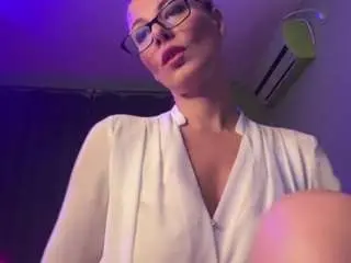 Overshine  live sex cam