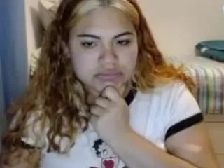 Hannyklum  live sex cam