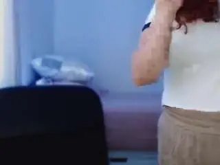 Hannyklum  live sex cam