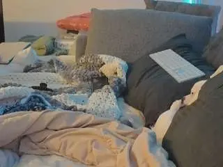 Juicyjennifer  live sex cam