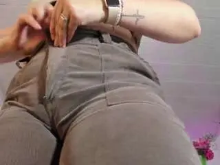 Kylie-firee  live sex cam