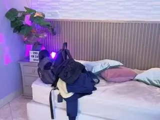Baddiebratzz  live sex cam