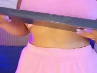 Baddiebratzz  live sex cam