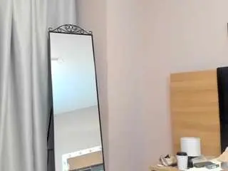 Candyl0v3  live sex cam