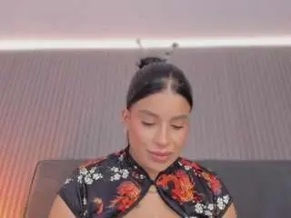 Emelie-89  live sex cam