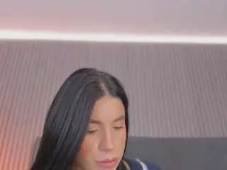 Emelie-89  live sex cam