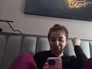 Kiss-me-hanna  live sex cam