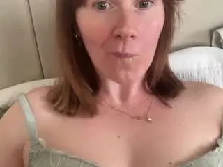 Naughty-rosie  live sex cam