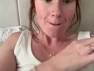 Naughty-rosie  live sex cam