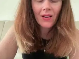 Naughty-rosie  live sex cam