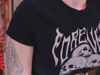 Nikaxreznik  live sex cam