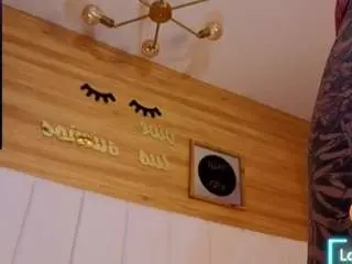 Dravianaa-a  live sex cam