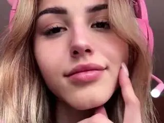 Elvakiebala  live sex cam