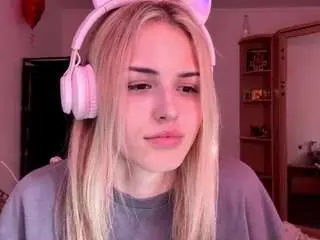 Elvakiebala  live sex cam