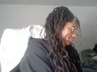 Pettyp90  live sex cam