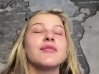 Renezelinski  live sex cam