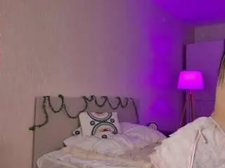 Seravine  live sex cam