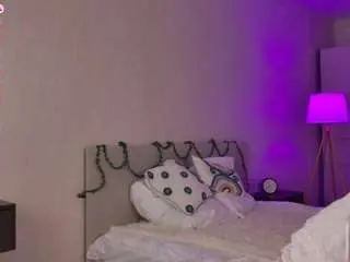 Seravine  live sex cam