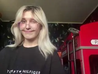 Alexandratahon  live sex cam