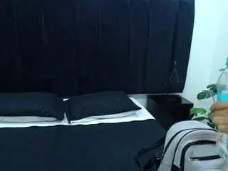 Camiilareyes  live sex cam