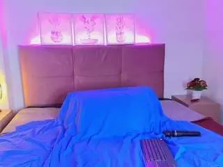 Camiilareyes  live sex cam