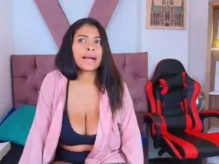 Camiilareyes  live sex cam