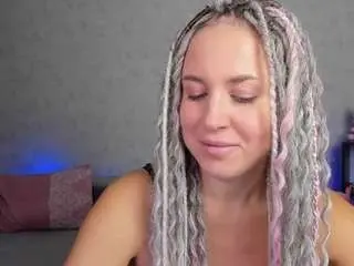 Fire-dancer  live sex cam