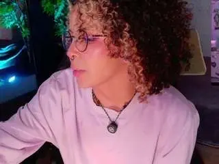 Emma-nakamura  live sex cam