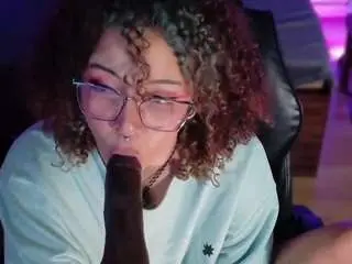 Emma-nakamura  live sex cam