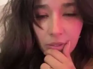 Kiimthompson  live sex cam