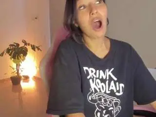 Kiimthompson  live sex cam