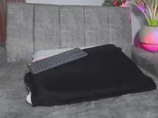 Noah-and-aura69  live sex cam