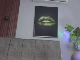 Noah-and-aura69  live sex cam