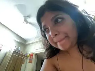 Sexhuttt  live sex cam