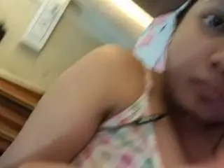 Sexhuttt  live sex cam