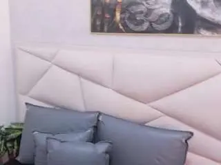 Valeriajulio  live sex cam