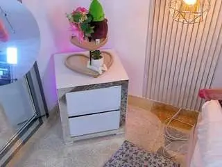 Kiaraapolo  live sex cam