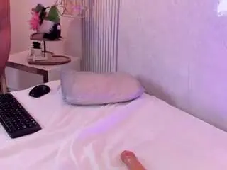 Kiaraapolo  live sex cam