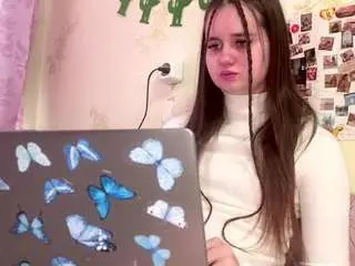 Paulinanassif  live sex cam