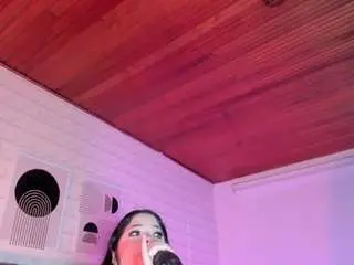 Rosse-barbara  live sex cam