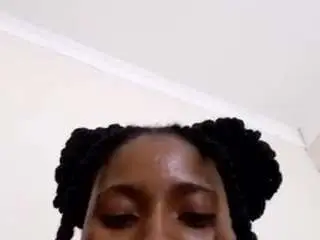 Sexy-petitexx  live sex cam