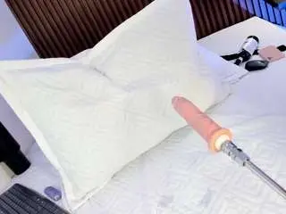 Amber-lucia  live sex cam