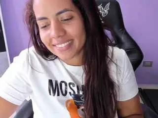 Boomsarr  live sex cam