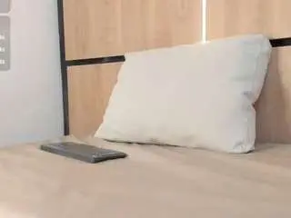 Cristine-colins  live sex cam